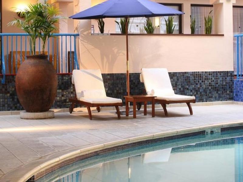 The Aberdeen Dyce Hotel Экстерьер фото