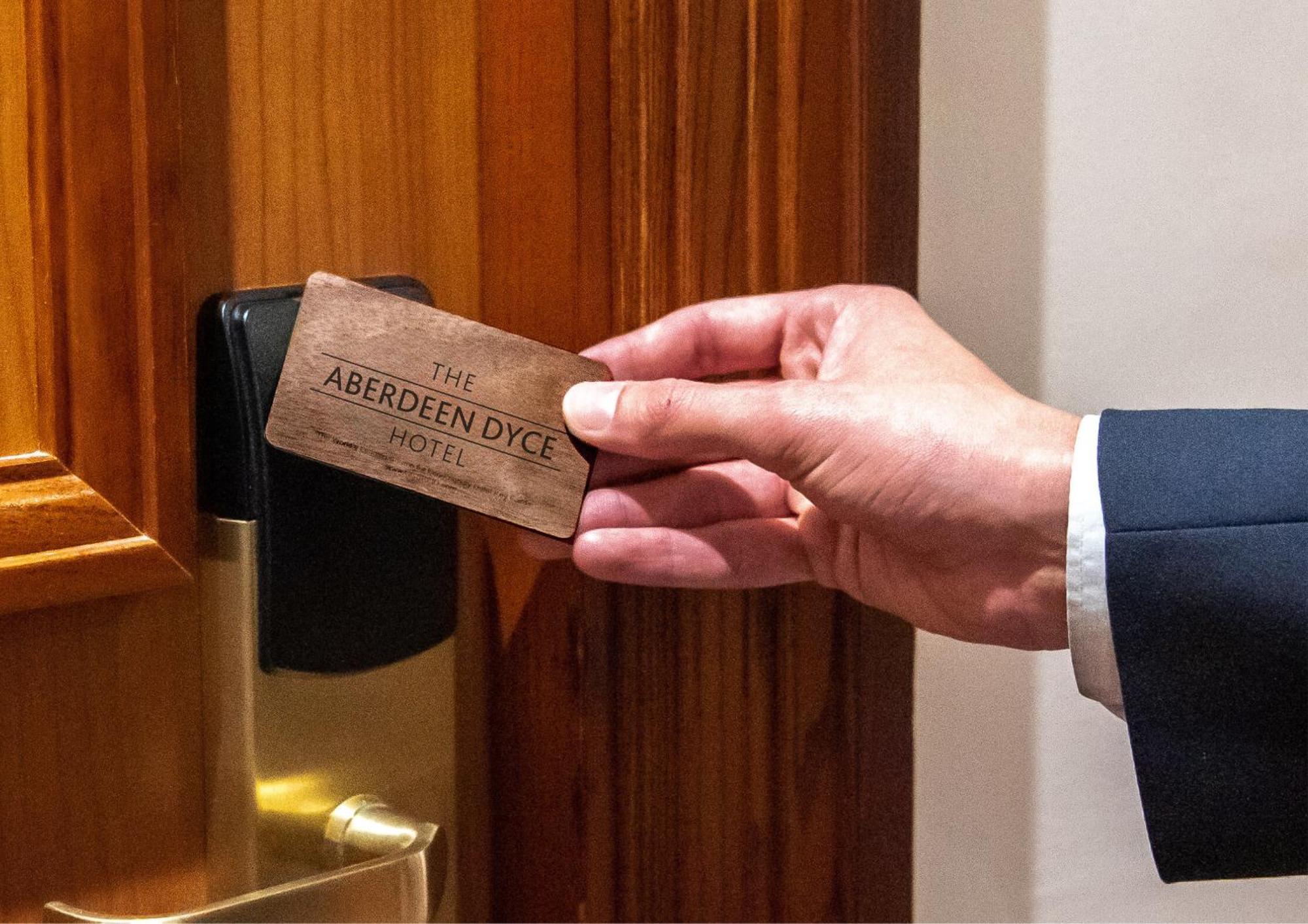 The Aberdeen Dyce Hotel Экстерьер фото