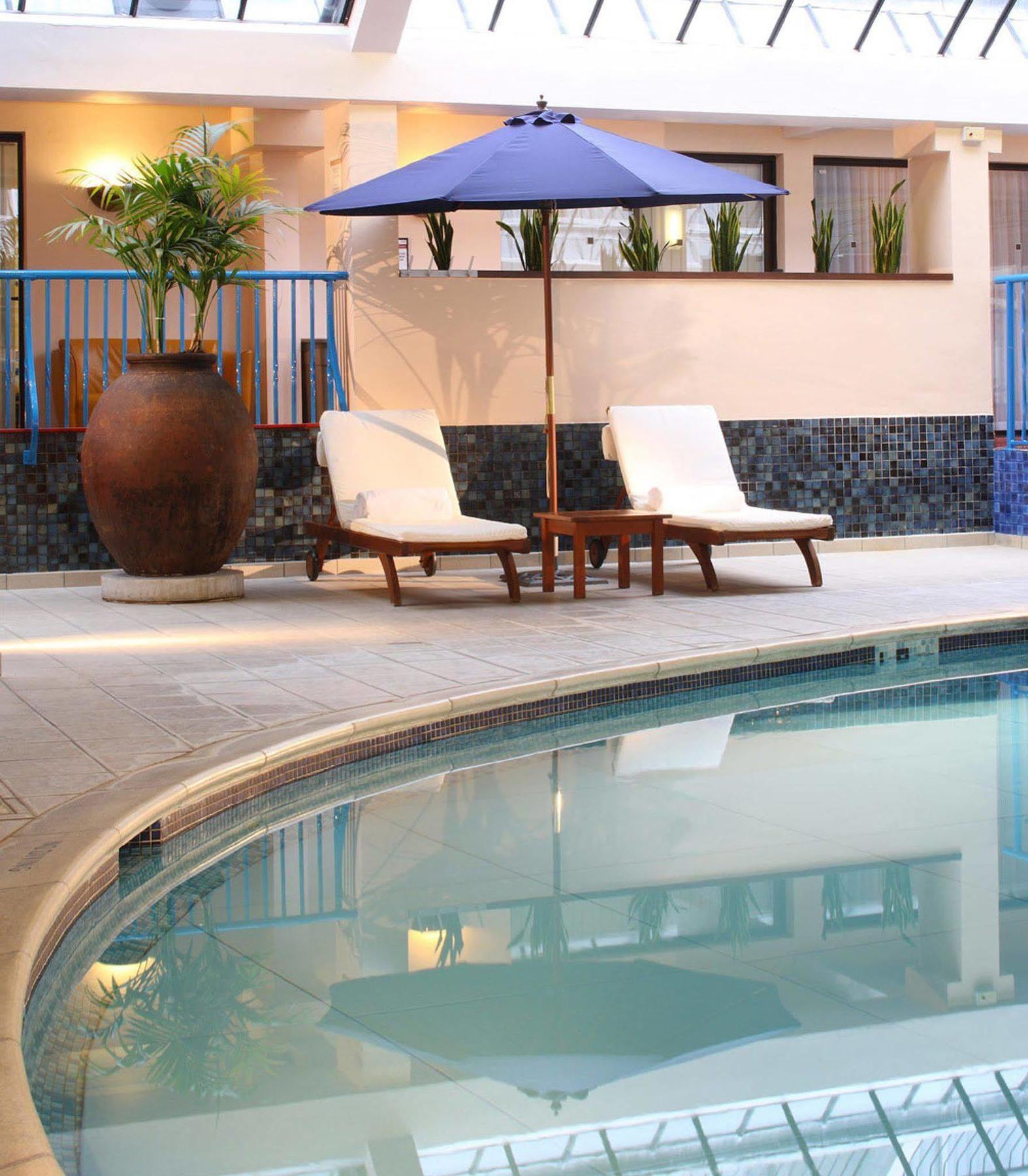 The Aberdeen Dyce Hotel Экстерьер фото